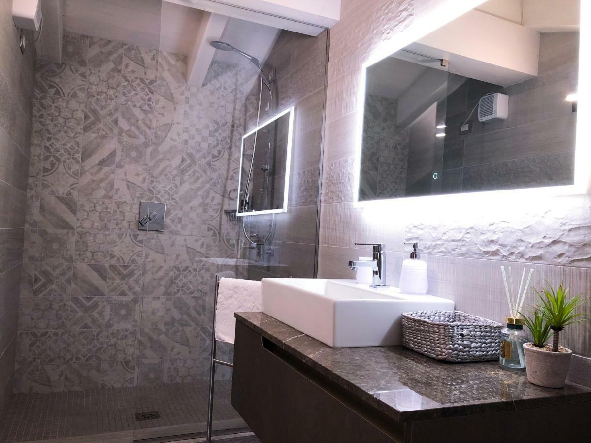 Paradise Luxury apartments Sirmione Extérieur photo