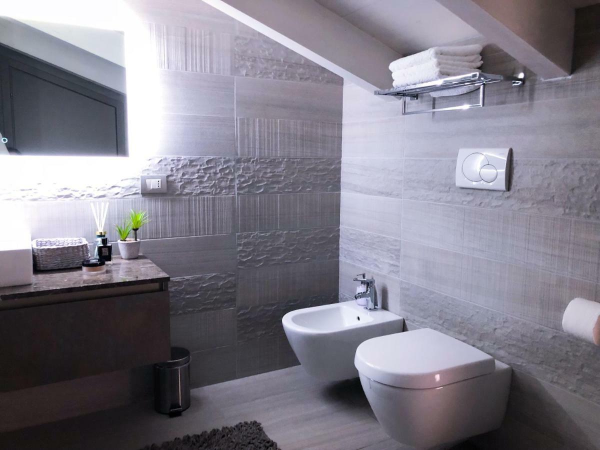 Paradise Luxury apartments Sirmione Extérieur photo